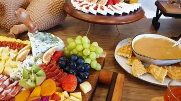 Mesa de antepastos corporativa Curitiba